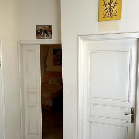 Chambre Spacieuse Avec Balcon - Salle De Bain Exterieure Privee & Breakfast Saint-Louis Bagian luar foto