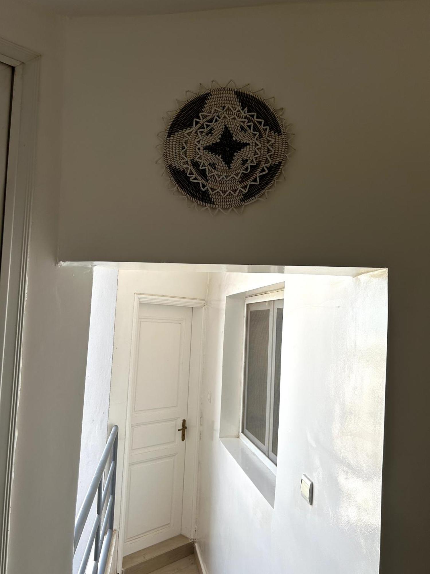Chambre Spacieuse Avec Balcon - Salle De Bain Exterieure Privee & Breakfast Saint-Louis Bagian luar foto