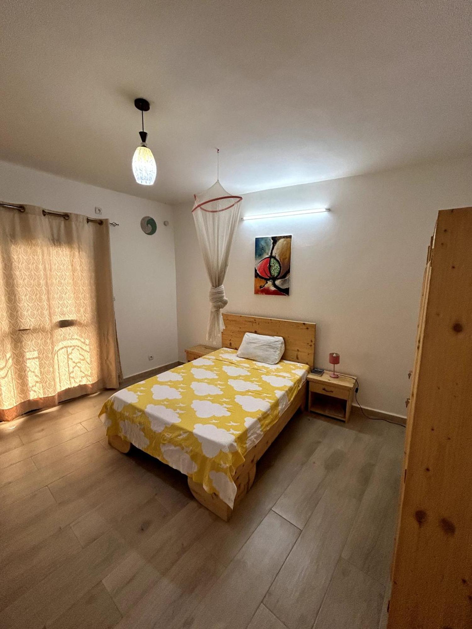 Chambre Spacieuse Avec Balcon - Salle De Bain Exterieure Privee & Breakfast Saint-Louis Bagian luar foto